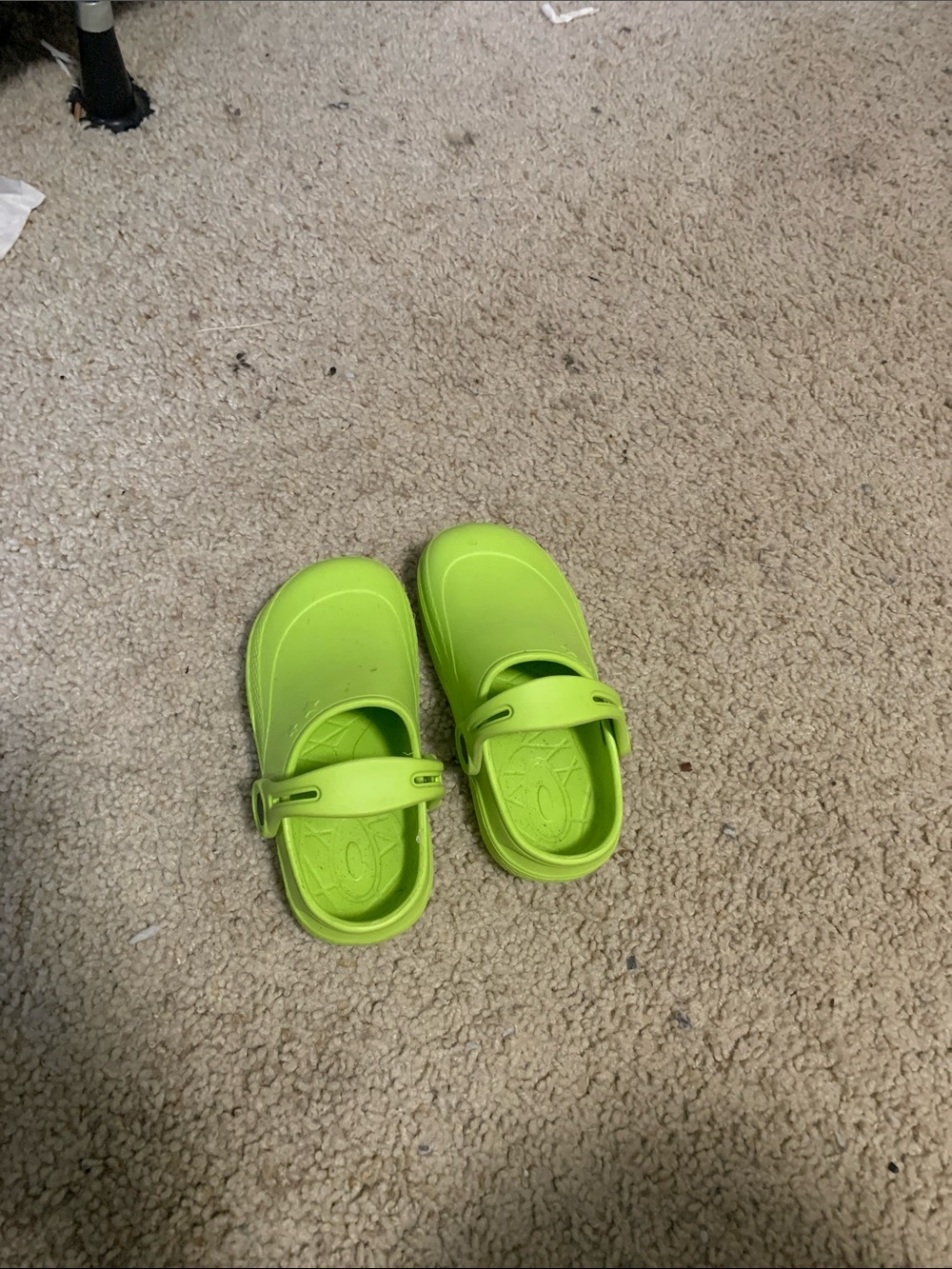 Kids Lightweight Slip-On Clogs in Neon Green